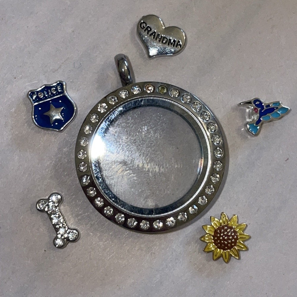 Origami Owl Living Locket Customizable Glass Pendant w Crystal 5 Charms
